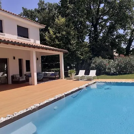 Belle 10 Pers Dans Le Sud De La France Villa Sommières